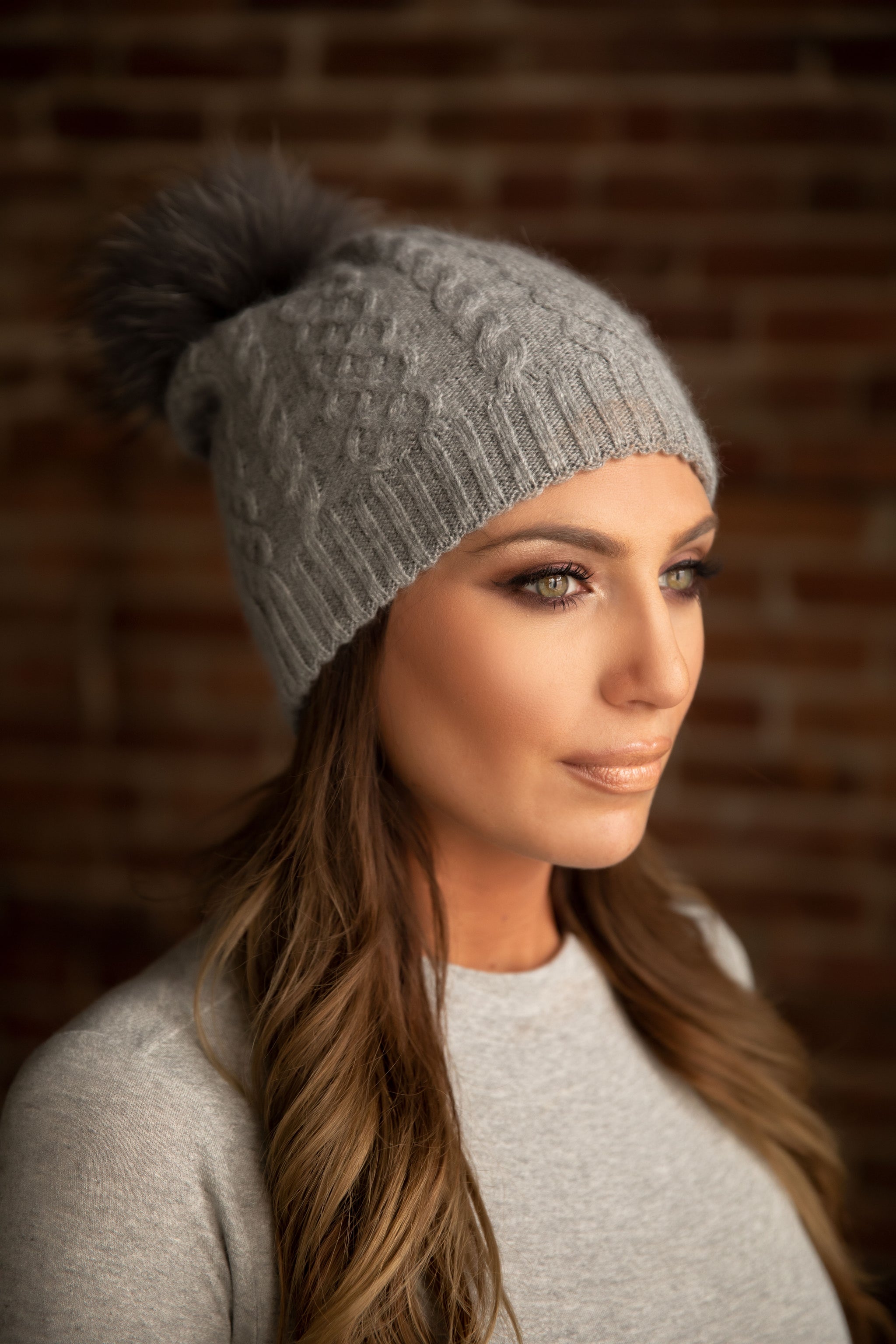 CELERI セルリ　CASHMERE PON PON BEANIE Single-Origin Cashmere Beanie – Cuyana